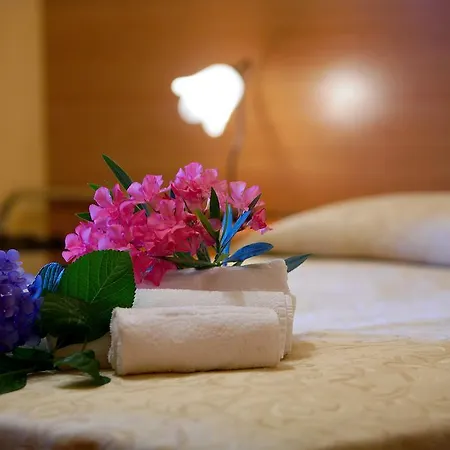 לינה וארוחת בוקר Apache Monforte San Giorgio