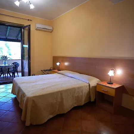 فندق مبيت وإفطار Apache Monforte San Giorgio